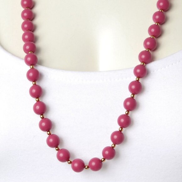 Vintage Monet Faux Pearl Strand Necklace 90s Dark Pink Gold Signed - Picture 3 of 9